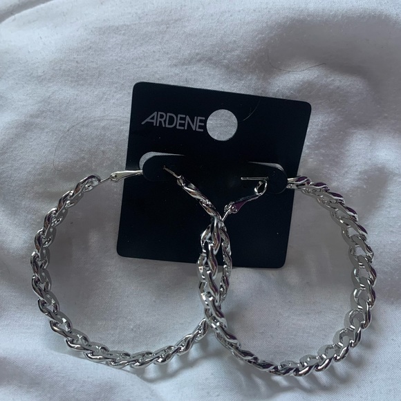 Nice new earrings🖤 - Picture 1 of 2